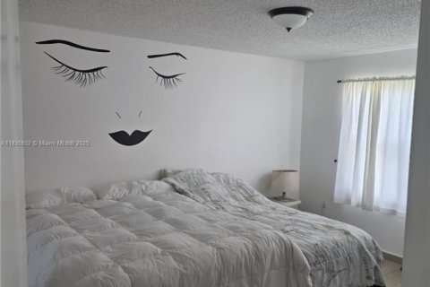 Condo in Sunrise, Florida, 1 bedroom № 2034890 - photo 5