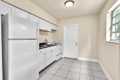 Commercial property in Fort Lauderdale, Florida 166.95 sq.m. № 1880106 - photo 21