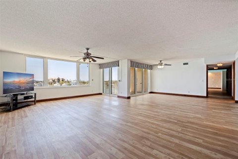 Condominio en venta en Clearwater, Florida, 2 dormitorios, 183.95 m2 № 2148221 - foto 10