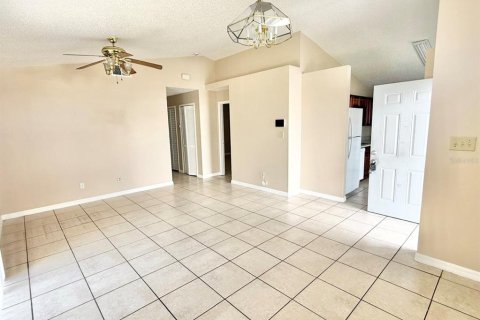 Villa ou maison à louer à Kissimmee, Floride: 4 chambres, 117.34 m2 № 1632310 - photo 10