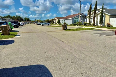 Villa ou maison à louer à Kissimmee, Floride: 4 chambres, 117.34 m2 № 1632310 - photo 22