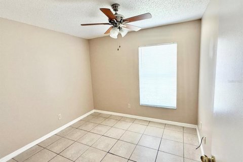 Villa ou maison à louer à Kissimmee, Floride: 4 chambres, 117.34 m2 № 1632310 - photo 16