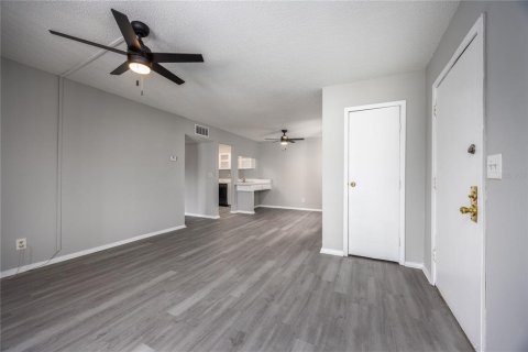 Condominio en venta en Gainesville, Florida, 1 dormitorio, 65.22 m2 № 1829851 - foto 5