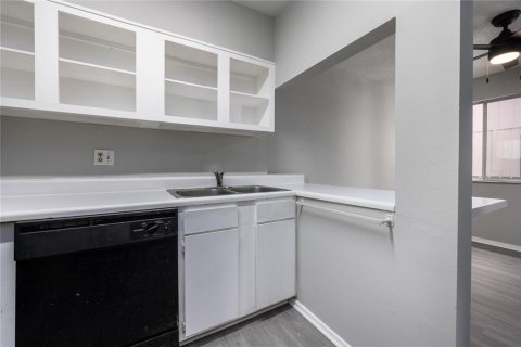 Condominio en venta en Gainesville, Florida, 1 dormitorio, 65.22 m2 № 1829851 - foto 12