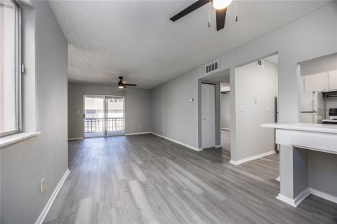 Condominio en venta en Gainesville, Florida, 1 dormitorio, 65.22 m2 № 1829851 - foto 14