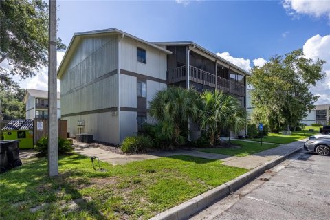 Condominio en venta en Gainesville, Florida, 1 dormitorio, 65.22 m2 № 1829851 - foto 4