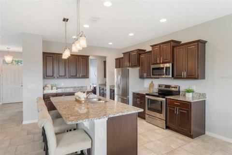 Casa en venta en Clermont, Florida, 5 dormitorios, 266.91 m2 № 1907784 - foto 8