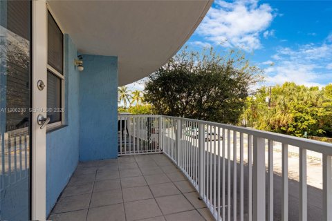 Copropriété à vendre à North Bay Village, Floride: 2 chambres, 99.13 m2 № 2153771 - photo 6