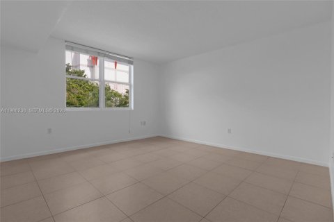 Copropriété à vendre à North Bay Village, Floride: 2 chambres, 99.13 m2 № 2153771 - photo 22
