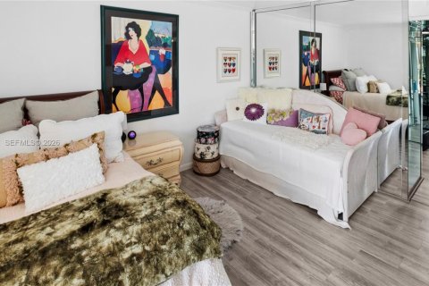 Condo in Aventura, Florida, 2 bedrooms  № 2055509 - photo 16