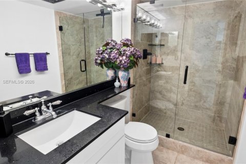 Condo in Aventura, Florida, 2 bedrooms  № 2055509 - photo 13