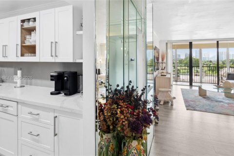 Condo in Aventura, Florida, 2 bedrooms  № 2055509 - photo 6