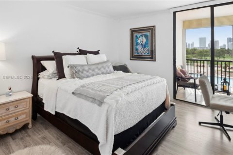 Condo in Aventura, Florida, 2 bedrooms  № 2055509 - photo 10