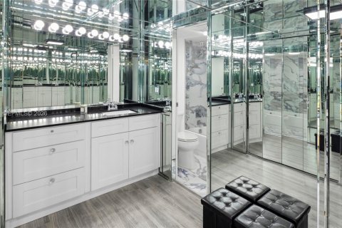 Condo in Aventura, Florida, 2 bedrooms  № 2055509 - photo 17