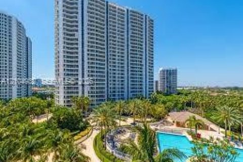 Condo à Aventura, Floride, 4 chambres  № 2412766