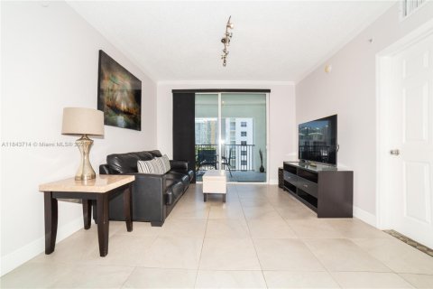 Condo in Sunny Isles Beach, Florida, 2 bedrooms  № 1841197 - photo 29