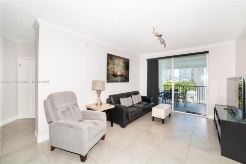 Condo in Sunny Isles Beach, Florida, 2 bedrooms  № 1841197 - photo 27