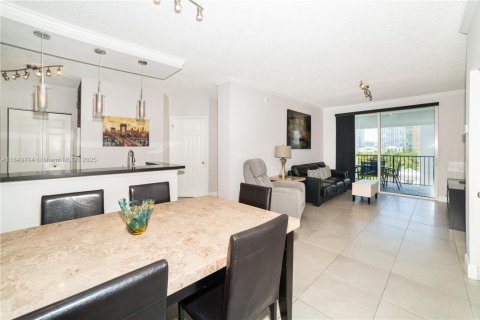 Condo in Sunny Isles Beach, Florida, 2 bedrooms  № 1841197 - photo 23