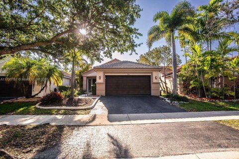 House in Weston, Florida 3 bedrooms, 131.92 sq.m. № 1726938 - photo 26