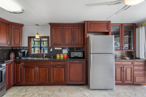 Купить виллу или дом в Ки-Ларго, Флорида 3 спальни, 112.6м2, № 2038573 - фото 28