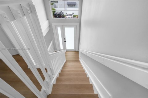 House in Miami, Florida 3 bedrooms, 132.57 sq.m. № 2014131 - photo 14