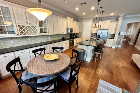 Casa en venta en Orlando, Florida, 4 dormitorios, 315.4 m2 № 1847948 - foto 4