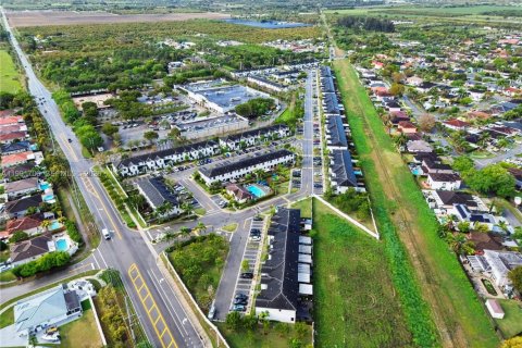 Купить виллу или дом в Майами, Флорида 3 спальни, 123.56м2, № 2052409 - фото 27