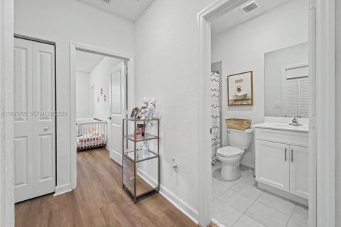 Купить виллу или дом в Майами, Флорида 3 спальни, 123.56м2, № 2052409 - фото 22