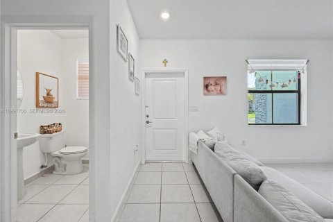 Купить виллу или дом в Майами, Флорида 3 спальни, 123.56м2, № 2052409 - фото 5