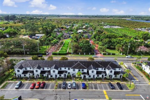 Купить виллу или дом в Майами, Флорида 3 спальни, 123.56м2, № 2052409 - фото 28