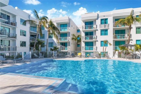 Condominio en alquiler en Miami Beach, Florida, 1 dormitorio, 76.74 m2 № 2025882 - foto 13