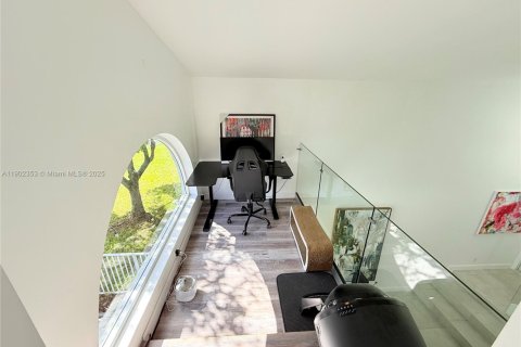 Casa en alquiler en Pembroke Pines, Florida, 4 dormitorios, 177.35 m2 № 1954337 - foto 22