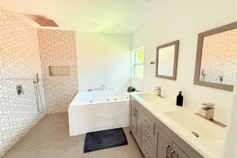 Casa en alquiler en Pembroke Pines, Florida, 4 dormitorios, 177.35 m2 № 1954337 - foto 23