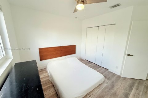 Casa en alquiler en Pembroke Pines, Florida, 4 dormitorios, 177.35 m2 № 1954337 - foto 26