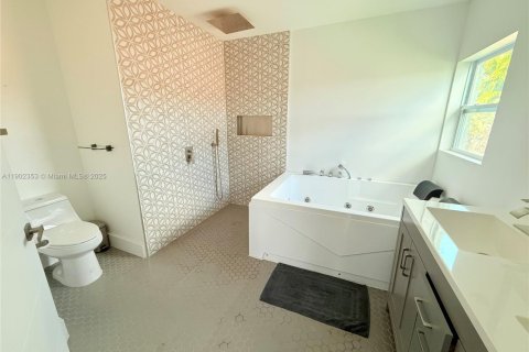 Casa en alquiler en Pembroke Pines, Florida, 4 dormitorios, 177.35 m2 № 1954337 - foto 24