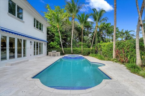 Villa ou maison à vendre à Miami, Floride: 6 chambres, 547.01 m2 № 1947969 - photo 23