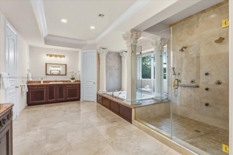 Villa ou maison à vendre à Miami, Floride: 6 chambres, 547.01 m2 № 1947969 - photo 17