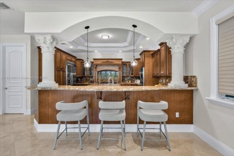 Villa ou maison à vendre à Miami, Floride: 6 chambres, 547.01 m2 № 1947969 - photo 12