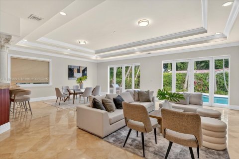 Villa ou maison à vendre à Miami, Floride: 6 chambres, 547.01 m2 № 1947969 - photo 8
