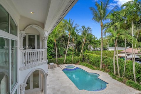 Villa ou maison à vendre à Miami, Floride: 6 chambres, 547.01 m2 № 1947969 - photo 21