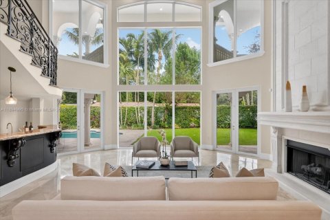 Villa ou maison à vendre à Miami, Floride: 6 chambres, 547.01 m2 № 1947969 - photo 3