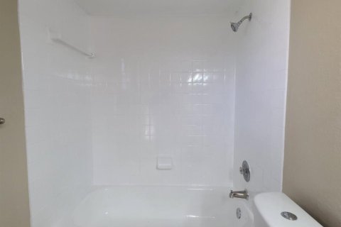 Condo in West Palm Beach, Florida, 3 bedrooms  № 1075861 - photo 1