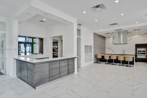 Condo in Doral, Florida, 3 bedrooms № 2259648 - photo 14