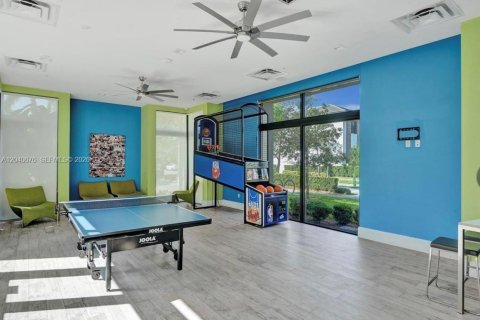Condo in Doral, Florida, 3 bedrooms № 2259648 - photo 15