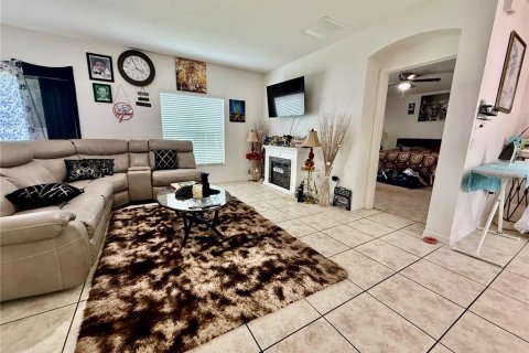 House in Kissimmee, Florida 3 bedrooms, 138.42 sq.m. № 2232574 - photo 5