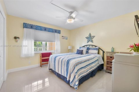Condo in Pompano Beach, Florida, 2 bedrooms  № 2146443 - photo 28