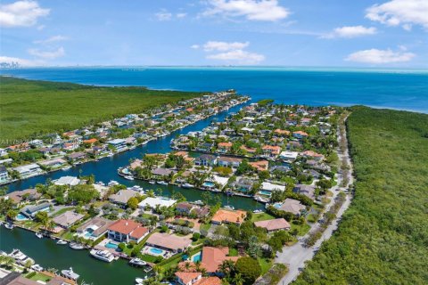 Villa ou maison à vendre à Coral Gables, Floride: 5 chambres, 470.55 m2 № 2179691 - photo 2