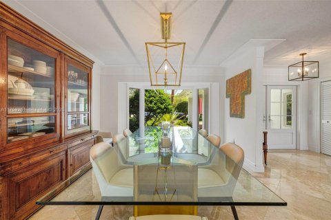 Villa ou maison à vendre à Coral Gables, Floride: 5 chambres, 470.55 m2 № 2179691 - photo 9