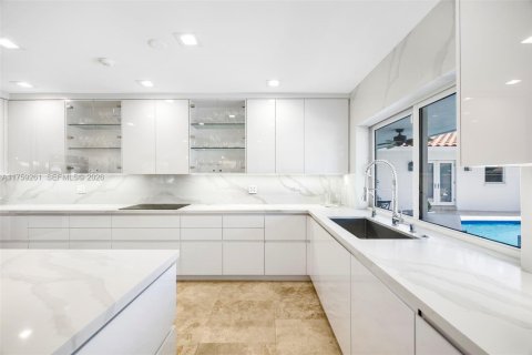Villa ou maison à vendre à Coral Gables, Floride: 5 chambres, 470.55 m2 № 2179691 - photo 13