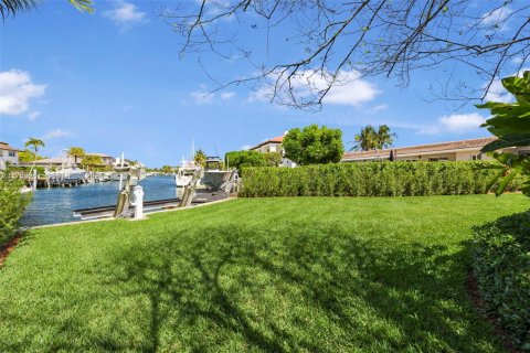 Villa ou maison à vendre à Coral Gables, Floride: 5 chambres, 470.55 m2 № 2179691 - photo 3